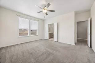 8800 Whitter Dr, Austin, TX 78747 - Photo 14
