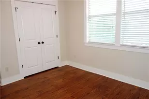 8318 Bowling Green Dr, Austin, TX 78757 - Photo 10