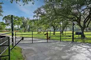 322 Mesa Oaks, Leander, TX 78641 - Photo 2