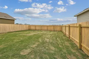 916 Rancho Del Cielo Loop, Jarrell, TX 76537 - Photo 16