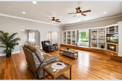 268 Privada Drive, Del Valle, TX 78617 - Photo 4