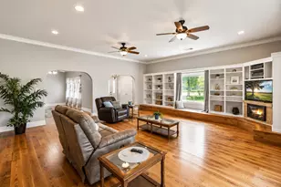 268 Privada Dr, Del Valle, TX 78617 - Photo 4
