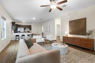 7101 Spirit Hill Rd, Austin, TX 78744 - Photo 10