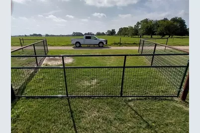 4622 County Road 429, Rockdale, TX 76567 - Photo 1