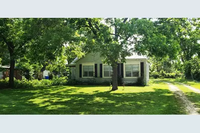 2105 North Drive, Taylor, TX 76574 - Photo 1