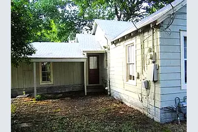 2105 North Drive, Taylor, TX 76574 - Photo 2