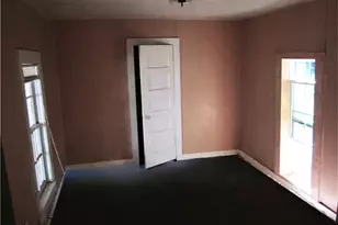 2105 North Dr, Taylor, TX 76574 - Photo 4