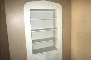 2105 North Dr, Taylor, TX 76574 - Photo 6