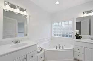 2106 Cypress Point E, Austin, TX 78746 - Photo 22