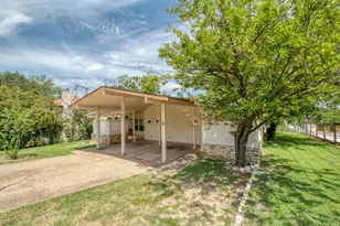 2700 Catalina Dr, Austin, TX 78741 - Photo 1