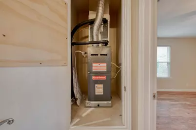 2700 Catalina Drive, Austin, TX 78741 - Photo 32