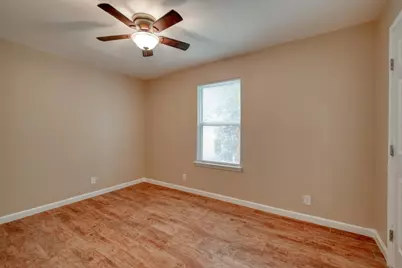 2700 Catalina Drive, Austin, TX 78741 - Photo 28