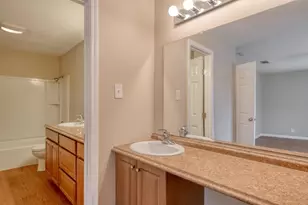 2700 Catalina Dr, Austin, TX 78741 - Photo 14