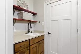 129 Valley View Dr, Bastrop, TX 78602 - Photo 20