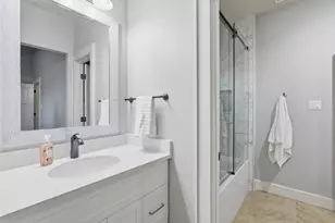 129 Valley View Dr, Bastrop, TX 78602 - Photo 14