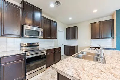12416 Dwight Eisenhower Street, Manor, TX 78653 - Photo 10