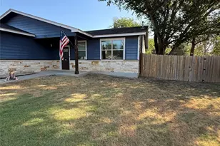132 Waianae Ct, Bastrop, TX 78602 - Photo 4