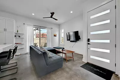 2812 E 4th Street #2, Austin, TX 78702 - Photo 6