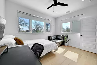 2812 E 4th Street #2, Austin, TX 78702 - Photo 18
