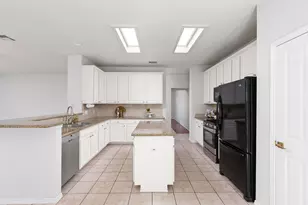 8017 Luling Ln, Austin, TX 78729 - Photo 10