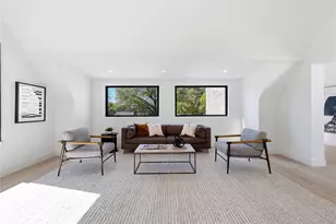 1702 W 30th St, Austin, TX 78703 - Photo 8