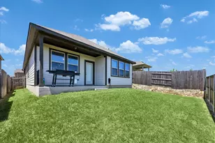 685 Papaya Dr, Buda, TX 78610 - Photo 10