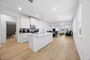 685 Papaya Dr, Buda, TX 78610 - Photo 4