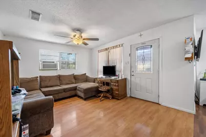 1107 Sturgis Street, Taylor, TX 76574 - Photo 8