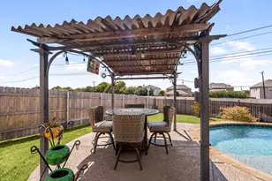 111 Plantain Dr, Hutto, TX 78634 - Photo 32