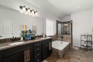 111 Plantain Dr, Hutto, TX 78634 - Photo 20