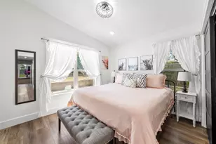 907 W Travis St, Fredericksburg, TX 78624 - Photo 18