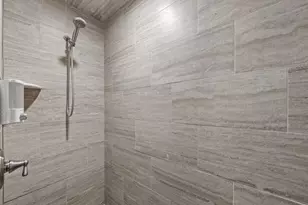 907 W Travis St, Fredericksburg, TX 78624 - Photo 32