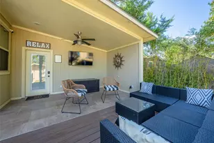 907 W Travis St, Fredericksburg, TX 78624 - Photo 30