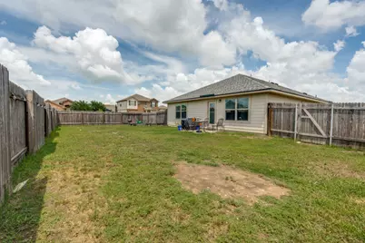 1618 Woodlands Drive, Kyle, TX 78640 - Photo 34