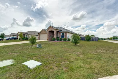 1618 Woodlands Drive, Kyle, TX 78640 - Photo 8