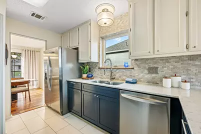 11105 Sierra Montana, Austin, TX 78759 - Photo 8