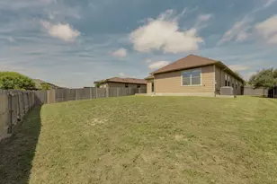 210 Cushman Dr, Kyle, TX 78640 - Photo 20