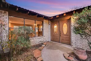 1005 Colorado St, Smithville, TX 78957 - Photo 2