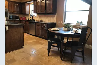 1005 Colorado Street, Smithville, TX 78957 - Photo 12