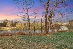 1005 Colorado St, Smithville, TX 78957 - Photo 20