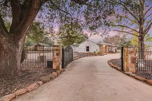 1005 Colorado St, Smithville, TX 78957 - Photo 1