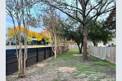 8615 Bowling Green Drive #B, Austin, TX 78757 - Photo 28
