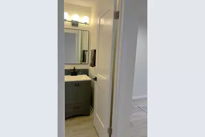 8615 Bowling Green Drive #B, Austin, TX 78757 - Photo 10