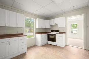 104 W Hall St, Pflugerville, TX 78660 - Photo 6