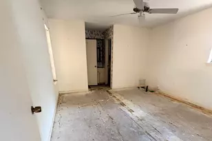 2706 Thrushwood Dr, Austin, TX 78757 - Photo 12
