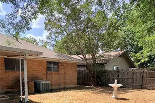 2706 Thrushwood Dr, Austin, TX 78757 - Photo 26