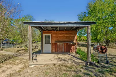 802 N Avenue N, Johnson City, TX 78636 - Photo 24