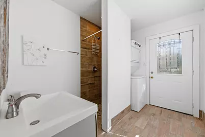 802 N Avenue N, Johnson City, TX 78636 - Photo 16