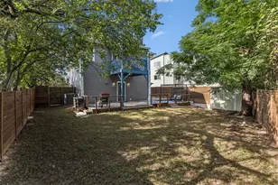 3333 E 12th St, Austin, TX 78721 - Photo 28