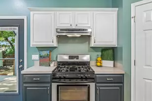 3333 E 12th St, Austin, TX 78721 - Photo 10